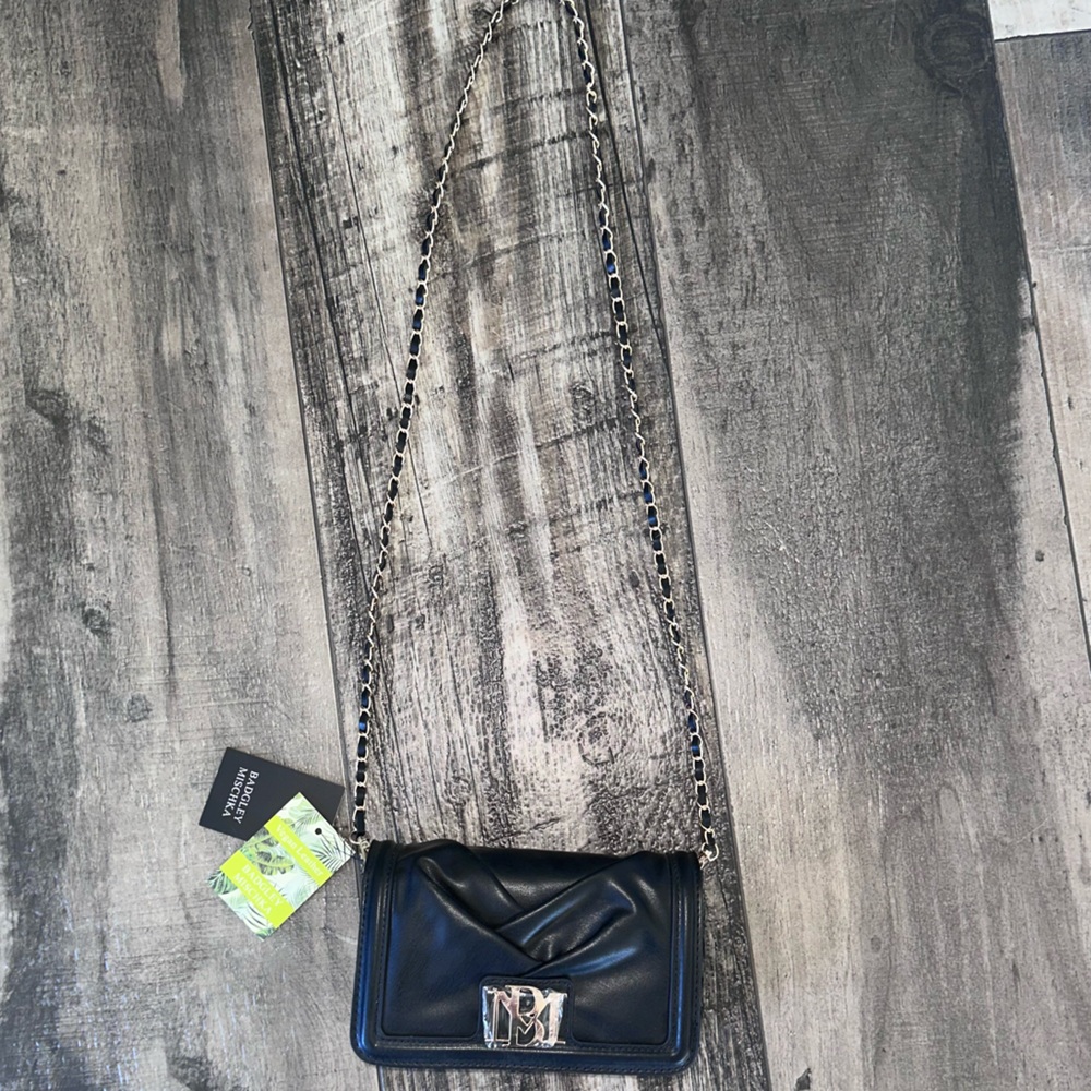 Badgley Mischka small crossbody bag!